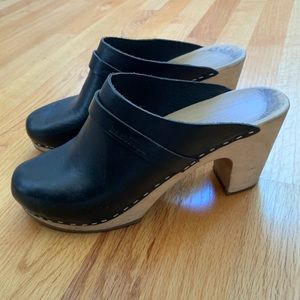 Swedish Hasbeens Black Clogs